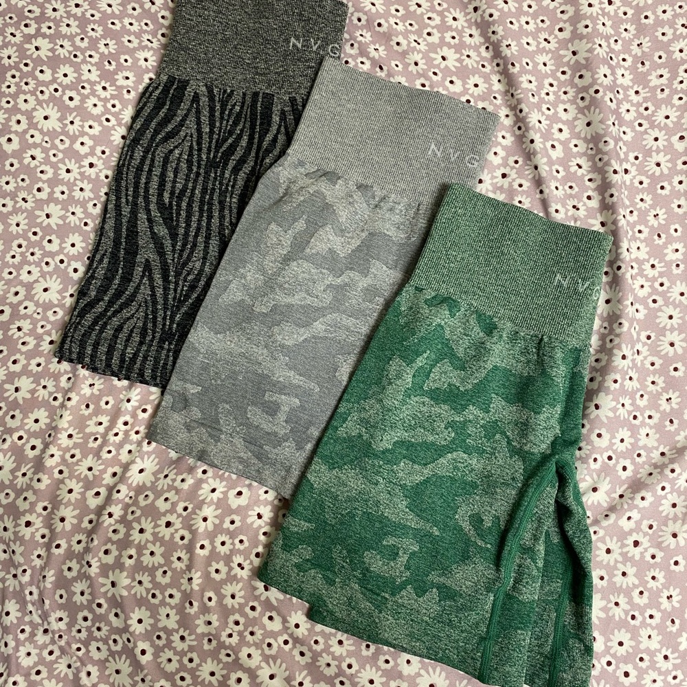 NVGTN Seamless Shorts bundle size XS